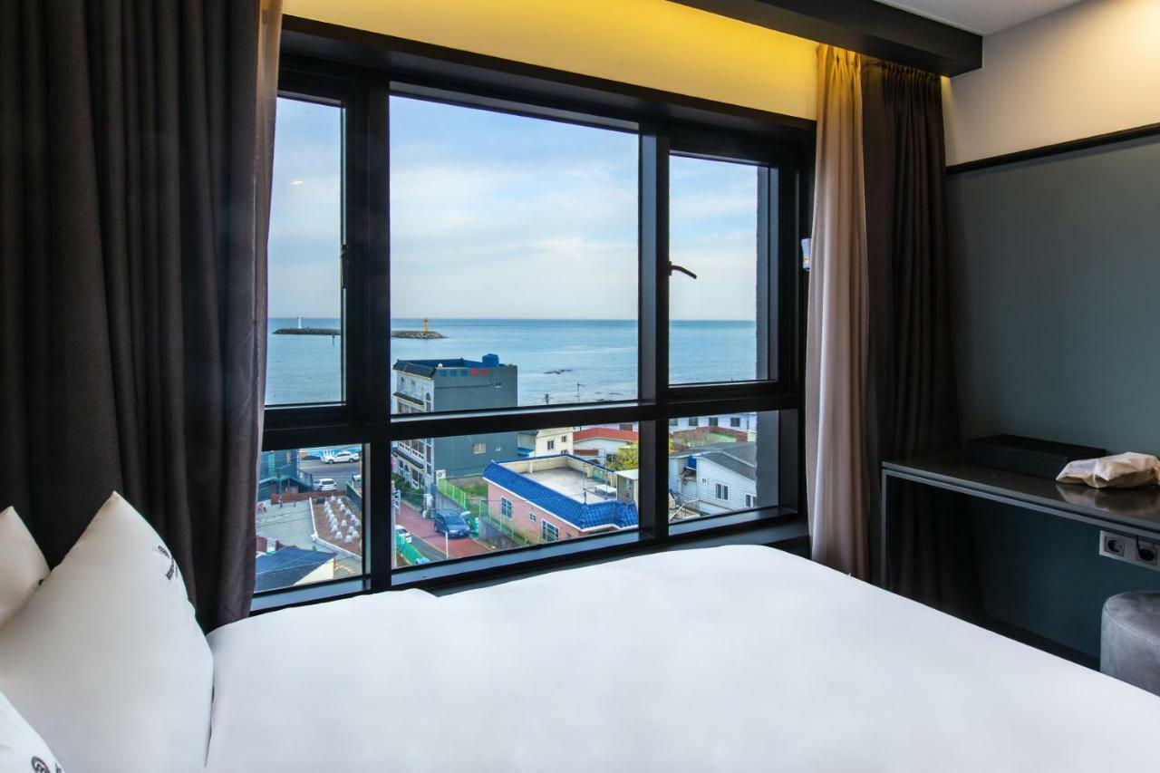 Brown Dot Gijang Yeonhwari Hotel ปูซาน ภายนอก รูปภาพ