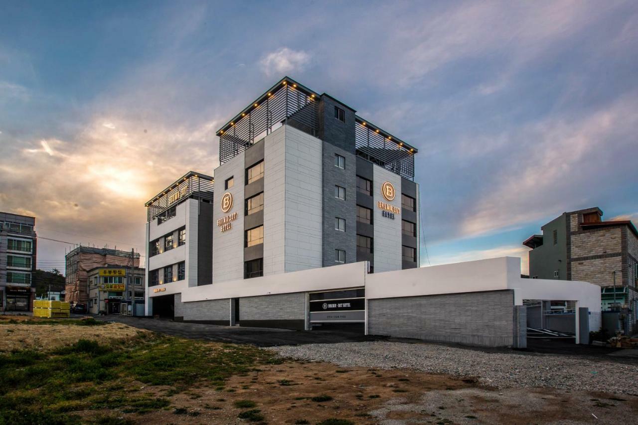 Brown Dot Gijang Yeonhwari Hotel ปูซาน ภายนอก รูปภาพ